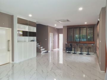87670 - ขายบ้านเดี่ยว THE ETERNITY GREENWOOD รังสิต-วงแหวน : บ้านโมเดิร์นหลังใหญ่ ดีไซน์เรียบหรู เทียบราคาแล้วคุ้มค่าสุดในย่านรังสิต