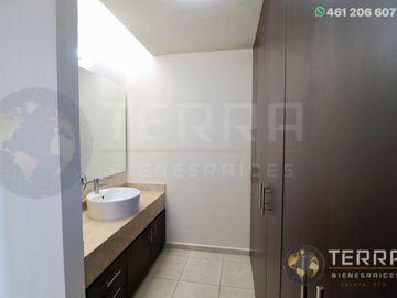 🚨SE VENDE CASA🏡 Cantera Residencial Villa Marino CelayaOPORTUNIDAD es el modelo más Solicitado del fraccionamiento.