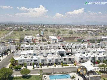 🚨SE VENDE CASA🏡 Cantera Residencial Villa Marino CelayaOPORTUNIDAD es el modelo más Solicitado del fraccionamiento.