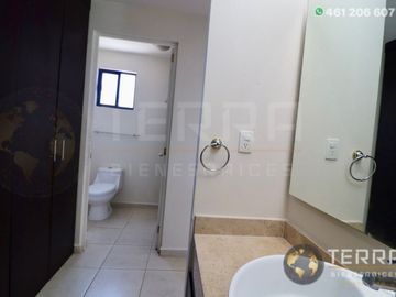 🚨SE VENDE CASA🏡 Cantera Residencial Villa Marino CelayaOPORTUNIDAD es el modelo más Solicitado del fraccionamiento.