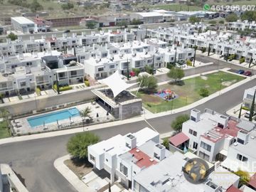 🚨SE VENDE CASA🏡 Cantera Residencial Villa Marino CelayaOPORTUNIDAD es el modelo más Solicitado del fraccionamiento.