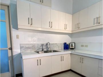TAGAYTAY REST HOUSE IN VELVET VIEW SUBDIVISION