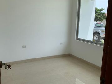VENDO CASA DE ESTRENO EN CONDOMINIO EXCLUSIVO  DE CLUB HOUSE DE MIRAFLORES, CASTILLA