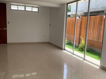 VENDO CASA DE ESTRENO EN CONDOMINIO EXCLUSIVO  DE CLUB HOUSE DE MIRAFLORES, CASTILLA