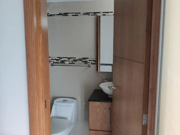 CASA EN VENTA EN COTO   EN SOLARES FRENTE AL LAGO