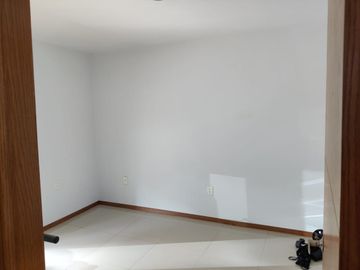 CASA EN VENTA EN COTO   EN SOLARES FRENTE AL LAGO