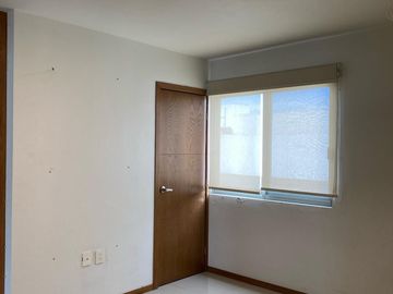 CASA EN VENTA EN COTO   EN SOLARES FRENTE AL LAGO