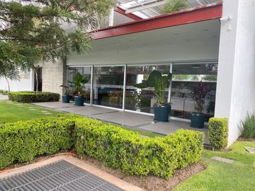CASA EN VENTA EN COTO   EN SOLARES FRENTE AL LAGO