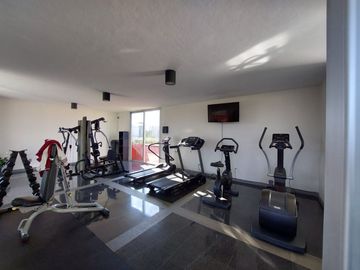 CASA EN VENTA EN COTO   EN SOLARES FRENTE AL LAGO