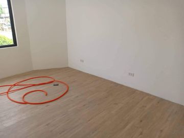 Townhouse near Sienna College of Taytay