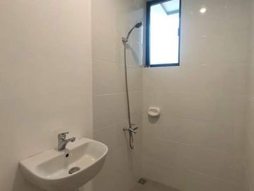 Townhouse near Sienna College of Taytay