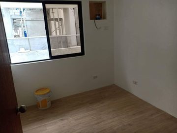 Townhouse near Sienna College of Taytay