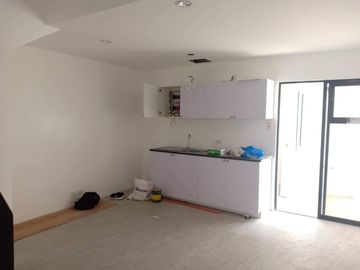 Townhouse near Sienna College of Taytay