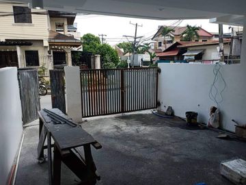 Townhouse near Sienna College of Taytay