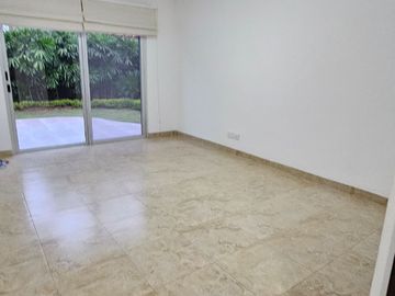 VENTA DE CASA EN SAMBORONDON KM 7 - URBANIZACIÓN LAGUNA DEL SOL