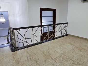 VENTA DE CASA EN SAMBORONDON KM 7 - URBANIZACIÓN LAGUNA DEL SOL