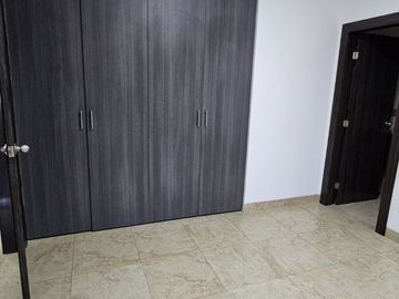 VENTA DE CASA EN SAMBORONDON KM 7 - URBANIZACIÓN LAGUNA DEL SOL