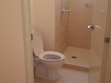 2 bedroom Peninsula Garden Midtown Homes 34sqm Rent to own Ready for occupancy Near Robinson Otis Robinson Manila Sm City Manila