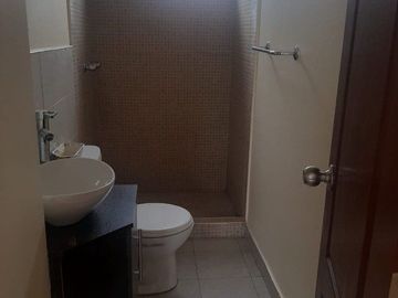 SE VENDE CASA EN MUCHO LOTE 2