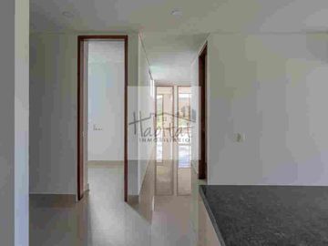 Venta Apartamento Melgar-Girardot.   Condominio Hacienda San Rafael,  La Esmeralda, sobre vía principal.