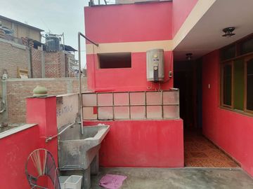 VENDO CASA DE 3 PISOS EN SANMARTIN DE PORRES