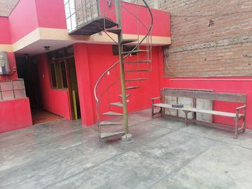 VENDO CASA DE 3 PISOS EN SANMARTIN DE PORRES