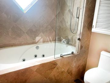 Departamento amueblado en renta, Isla Dorada, Cancún Quintana Roo.