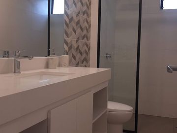 DEPARTAMENTO DÚPLEX  DE ESTRENO EN CALLE BOLOGNESI, MIRAFLORES