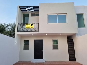 Venta o Renta de Casa en Privado Los Mezquites