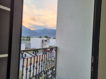 Venta o Renta de Casa en Privado Los Mezquites