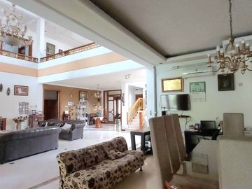 Dijual Rumah Besar di Kemang Timur LT 1700 LB 1000 Ada Pool