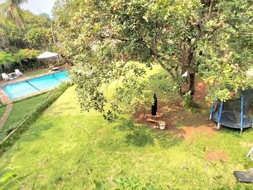 Dijual Rumah Besar di Kemang Timur LT 1700 LB 1000 Ada Pool