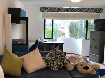 VENDO CASA ESQUINERA CON AMPLIOS ESPACIOS EN LA URBANIZACION EL CONDADO 496 METROS DE CONSTRUCCION