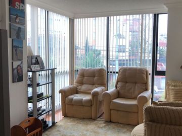 VENDO CASA ESQUINERA CON AMPLIOS ESPACIOS EN LA URBANIZACION EL CONDADO 496 METROS DE CONSTRUCCION