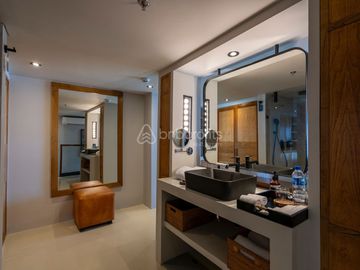 Modern One Bedroom Apartment in Berawa, Walking Distance to Berawa Beach