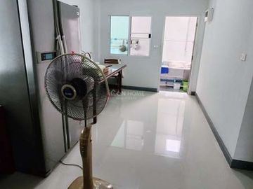 หมู่บ้าน อู่ทอง 6 ลำลูกกา คลอง 3 ทาวเฮ้าส์ 27.9 ตรว., คูคต, ลำลูกกา