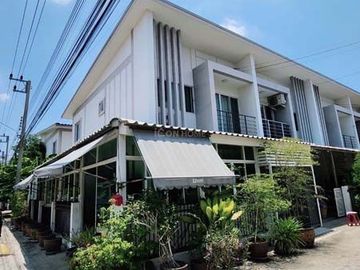 หมู่บ้าน อู่ทอง 6 ลำลูกกา คลอง 3 ทาวเฮ้าส์ 27.9 ตรว., คูคต, ลำลูกกา