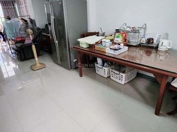 หมู่บ้าน อู่ทอง 6 ลำลูกกา คลอง 3 ทาวเฮ้าส์ 27.9 ตรว., คูคต, ลำลูกกา