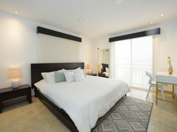 Departamento en Venta en La Urb. Villa del Bosques - Km19 Vía a La Costa.