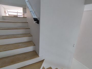 Townhouse in Visayas Avenue Quezon City PH2808