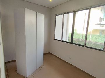 Townhouse in Visayas Avenue Quezon City PH2808