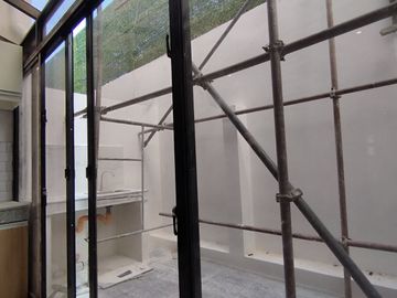 Townhouse in Visayas Avenue Quezon City PH2808