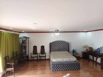 Magnificent & Spacious Fully Furnished Rest House @ Tagaytay City with Majestic view of Taal Lake