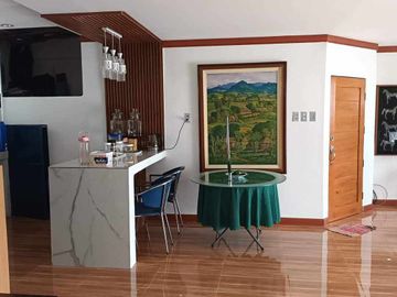 Magnificent & Spacious Fully Furnished Rest House @ Tagaytay City with Majestic view of Taal Lake