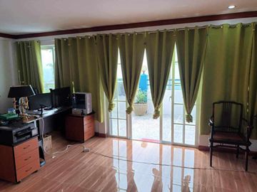 Magnificent & Spacious Fully Furnished Rest House @ Tagaytay City with Majestic view of Taal Lake