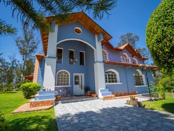 VENTA CASA EN NAYON
