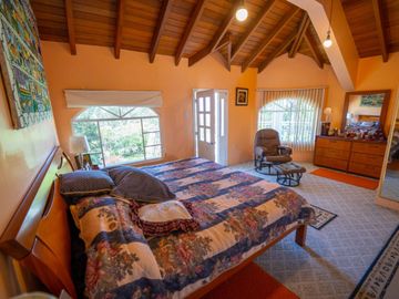 VENTA CASA EN NAYON