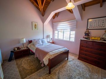 VENTA CASA EN NAYON