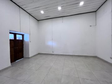 Casa rentera en venta en el centro de Loja