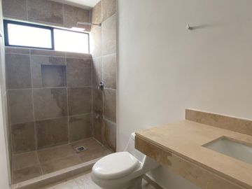 Casa en venta en conkal Mérida con alberca, mas de 5 parques con excelentes amenidades